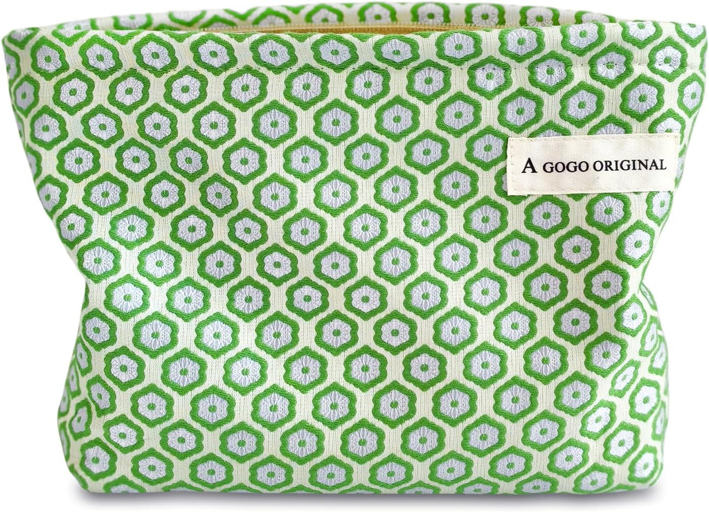 Leopard Makeup Bag Organizer Cosmetic Bags for Women and Girls,Travel Toiletry Bag Large Capacity Canvas Makeup Zipper P