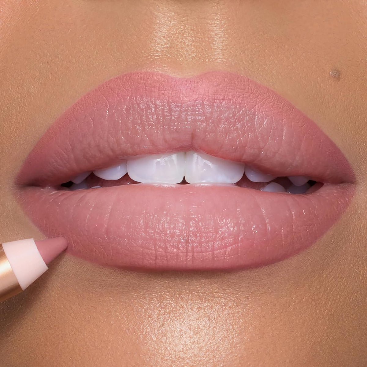 Charlotte Tilbury Lip Cheat Lip Liner Pencil - Gives Lips a Fuller-Looking, Defined Pout - Enriched with Jojoba Oil & Hy